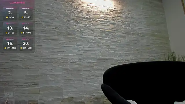 Snapshot of Jelly_Bee chatting on October 10, 8:08 pm Jelly Bee online show from October 10, 8:08 pm