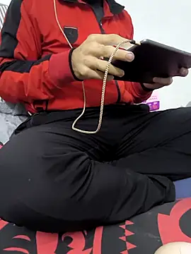 yazinyazin1 online show from December 3, 3:10 pm