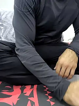 yazinyazin1 online show from December 4, 7:11 pm