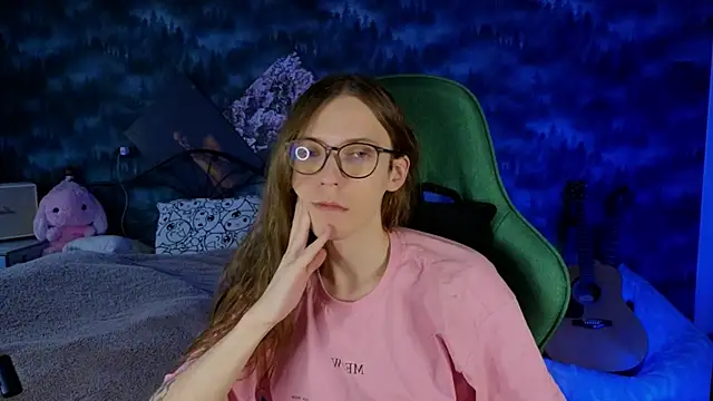 Snapshot of artass2 chatting on September 13, 2:39 pm artass2 online show from September 13, 2:39 pm