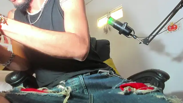 LovexJuxn  online show from November 11, 12:16 pm