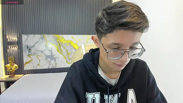 SantiagoRusso18 online show from September 15, 1:11 pm