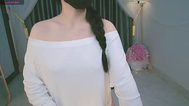 miu iu24 online show from November 2, 2:03 am