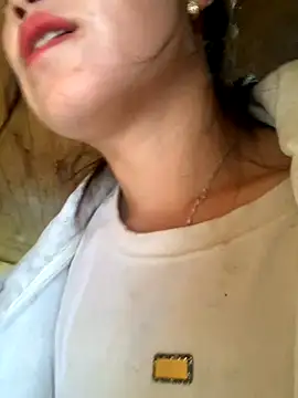 tuyetnhi-00 online show from October 27, 12:26 am