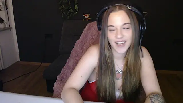 Luna Lynn online show from November 29, 10:24 pm