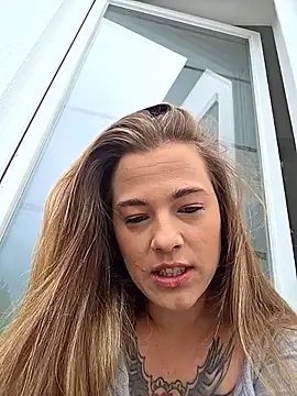 Luna Lynn online show from May 6, 10:53 am