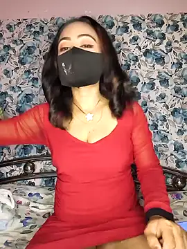 yours sugar babe online show from April 3, 11:30 am