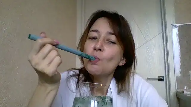 Avenique online show from October 17, 9:56 am