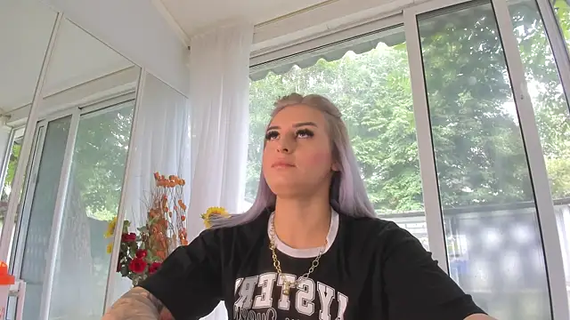 Snapshot of Ella_Vee chatting on July 21, 5:54 am Ella Vee online show from July 21, 5:54 am