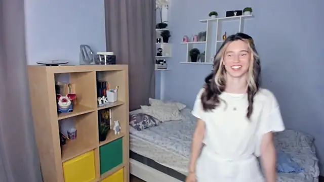 AntonettaTarring online show from September 9, 7:19 am