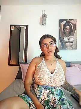 Snapshot of Lyra-Richter chatting on October 14, 5:14 pm Lyra-Richter online show from October 14, 5:14 pm