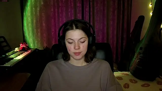 CutieAnny online show from April 9, 8:14 pm