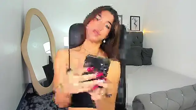 Snapshot of CassieSommereux chatting on October 2, 1:34 am CassieSommereux online show from October 2, 1:34 am