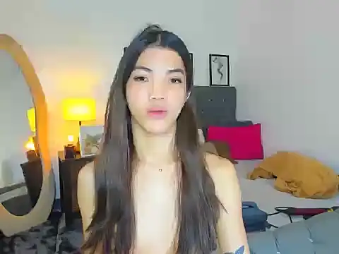 Snapshot of CassieSommereux chatting on October 29, 9:44 am CassieSommereux online show from October 29, 9:44 am