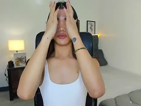 Snapshot of CassieSommereux chatting on November 26, 11:50 pm CassieSommereux online show from November 26, 11:50 pm