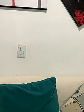 zaracollins01 online show from September 30, 3:55 am