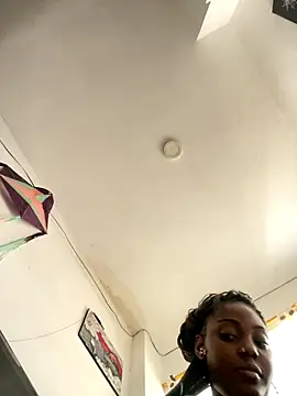 zaracollins01 online show from November 1, 7:27 pm