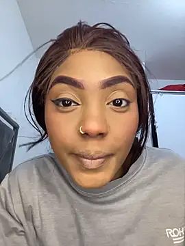 zaracollins01 online show from March 18, 2:09 pm