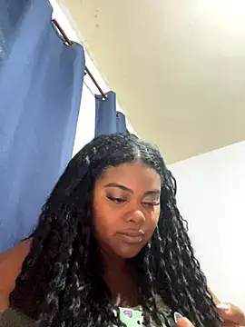 Snapshot of LunaSthena chatting on October 18, 1:52 am LunaSthena online show from October 18, 1:52 am