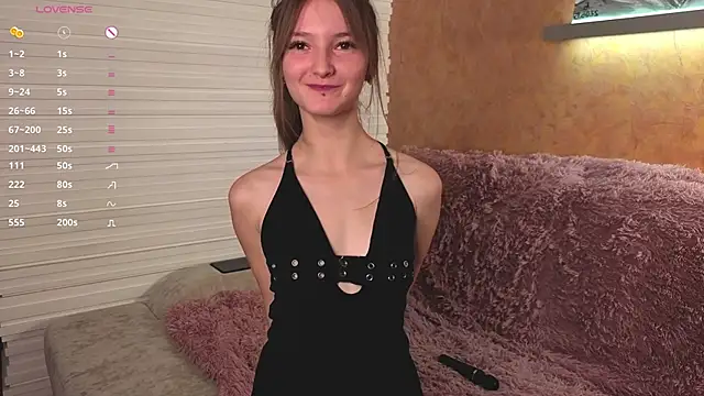 Snapshot of DongMolt chatting on October 17, 6:10 pm DongMolt online show from October 17, 6:10 pm