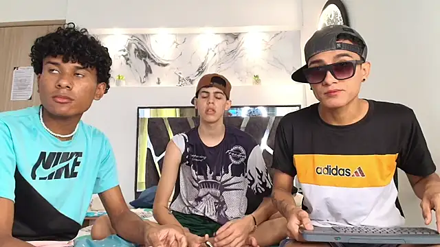 YOUNGS GUYS online show from September 14, 7:24 pm