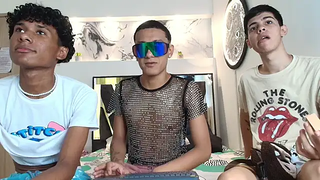 YOUNGS GUYS online show from September 22, 7:16 pm