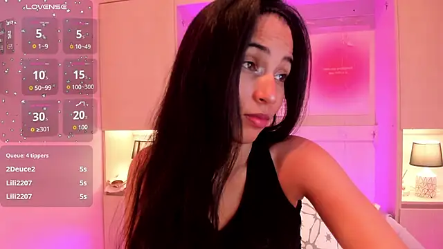 Snapshot of LexxaQueen chatting on November 6, 4:24 am LexxaQueen online show from November 6, 4:24 am