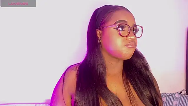 Snapshot of Mimi_Gil chatting on October 13, 4:56 am Mimi Gil online show from October 13, 4:56 am