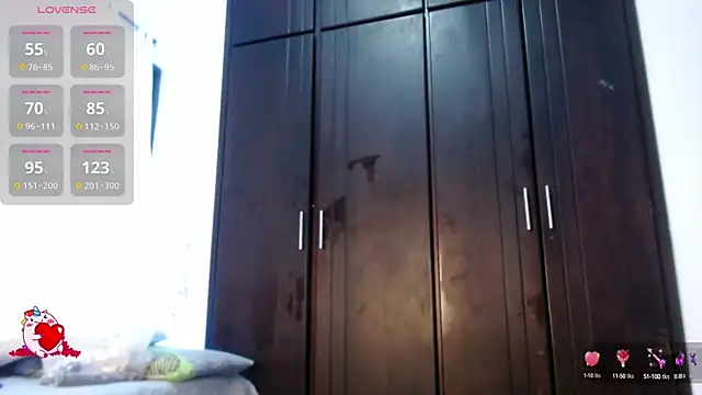 Snapshot of Aprill18_ chatting on September 17, 1:02 pm Aprill18 online show from September 17, 1:02 pm