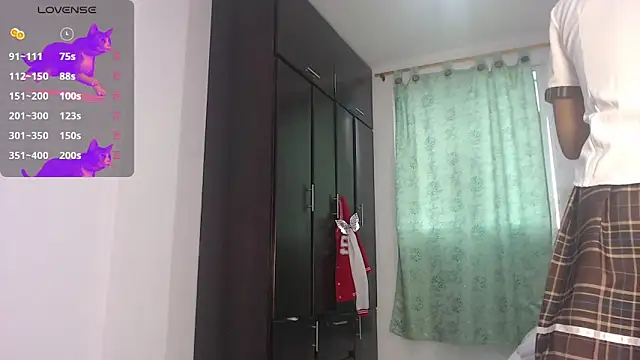 Snapshot of Aprill18_ chatting on November 15, 1:29 pm Aprill18 online show from November 15, 1:29 pm