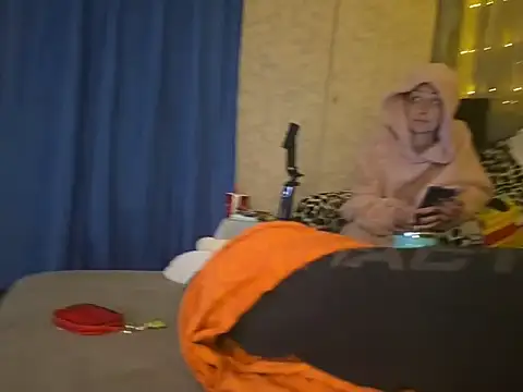 Snapshot of NikkyRider chatting on December 14, 9:19 pm NikkyRider online show from December 14, 9:19 pm