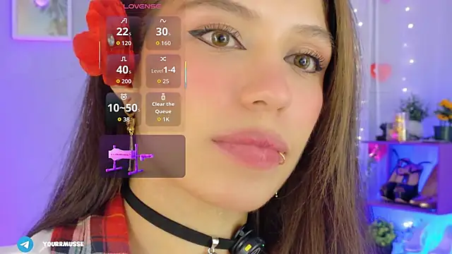 Snapshot of yourrmuse chatting on February 14, 4:53 am yourrmuse online show from February 14, 4:53 am