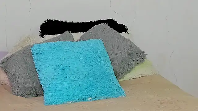 Snapshot of Naomi_Flame chatting on November 11, 11:38 pm Naomi Flame online show from November 11, 11:38 pm