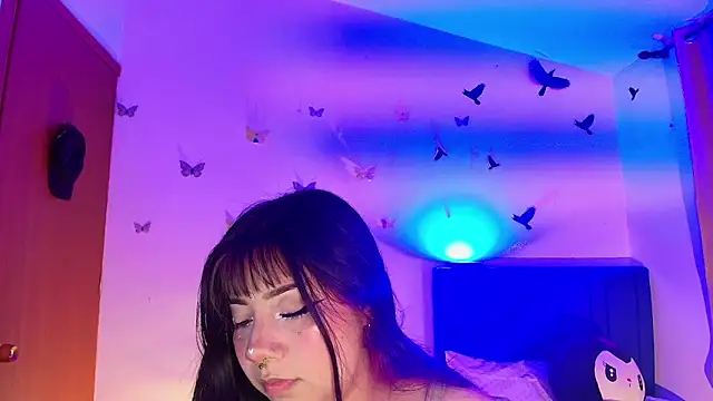 Snapshot of annie-russel chatting on November 26, 9:05 pm annie-russel online show from November 26, 9:05 pm