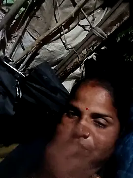 Snapshot of Sapna_cutt chatting on October 6, 4:15 pm Sapna cutt online show from October 6, 4:15 pm