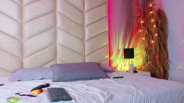 samiradoll online show from December 22, 3:14 am