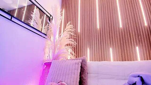 ArianaSantana online show from December 13, 7:53 pm