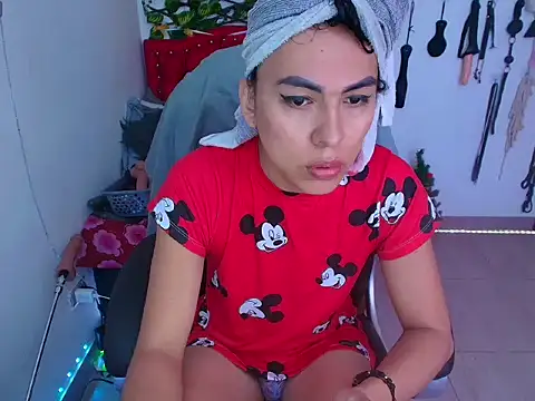 missblu online show from February 19, 5:42 pm