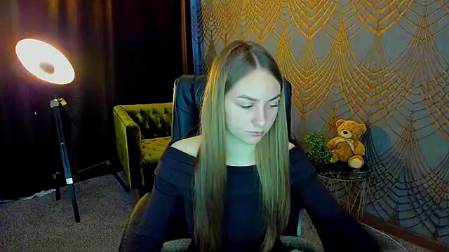 MilaAddams online show from May 14, 5:36 am