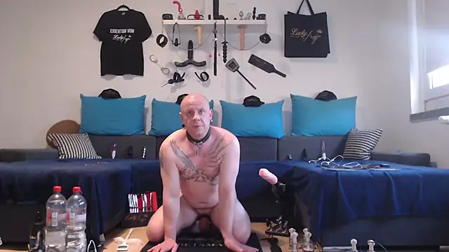 Sklave-Sille online show from April 17, 5:05 pm