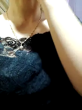 Snapshot of LucyyLy chatting on October 2, 11:39 am LucyyLy online show from October 2, 11:39 am