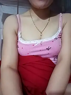 Snapshot of LucyyLy chatting on December 18, 11:38 am LucyyLy online show from December 18, 11:38 am