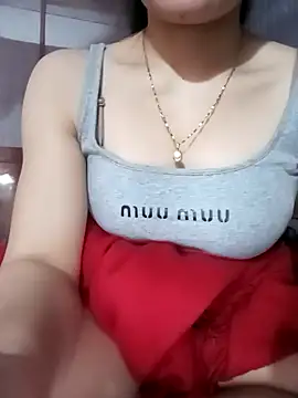 Snapshot of LucyyLy chatting on December 20, 2:02 pm LucyyLy online show from December 20, 2:02 pm