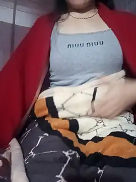 Snapshot of LucyyLy chatting on January 9, 12:02 am LucyyLy online show from January 9, 12:02 am