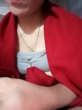 Snapshot of LucyyLy chatting on January 10, 12:51 pm LucyyLy online show from January 10, 12:51 pm