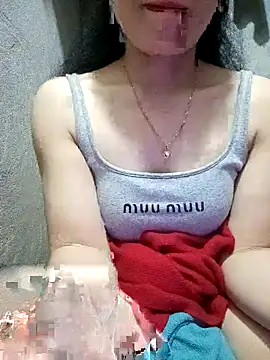 Snapshot of LucyyLy chatting on January 14, 12:33 pm LucyyLy online show from January 14, 12:33 pm