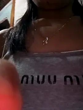 Snapshot of LucyyLy chatting on February 10, 12:42 pm LucyyLy online show from February 10, 12:42 pm