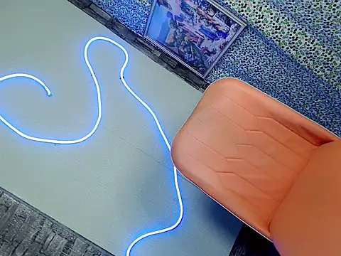 cristine shopa online show from April 12, 2:00 pm