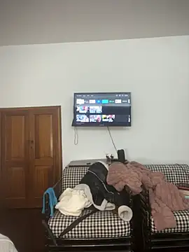 Snapshot of houseforsex chatting on November 17, 10:04 pm houseforsex online show from November 17, 10:04 pm