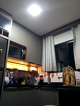 Snapshot of Brhryan chatting on November 2, 4:37 am Brhryan online show from November 2, 4:37 am